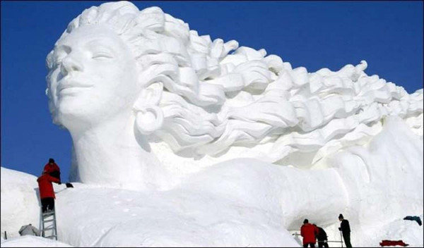 sculptures-sur-neige-055.jpg